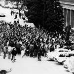 En los juzgados para sacar a los estudiantes detenidos el dia anterior