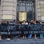 Mujeres en negro contra la guerra en los balcanes